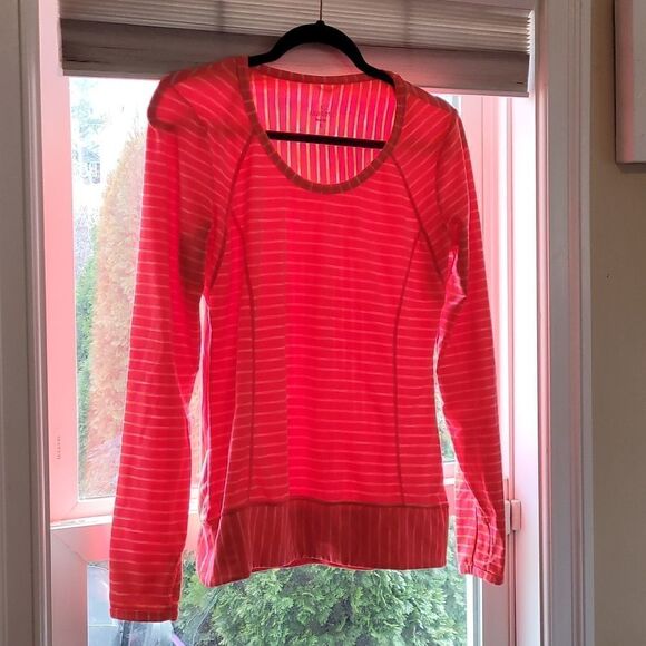 Athleta top large excellent condition - Picture 1 of 7